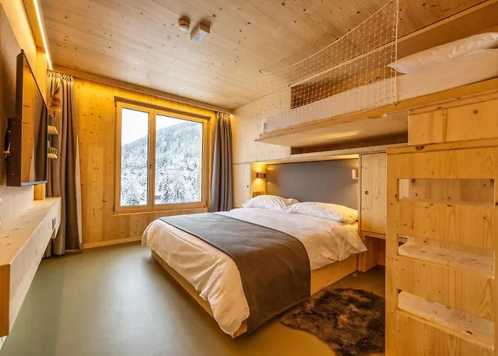 Mad Mount & Hotel 3*